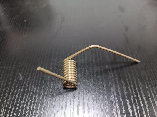 Harga yang bagus High Precision Metal Torsion Spring Hardware Ukuran Miniatur Warna Disesuaikan on line