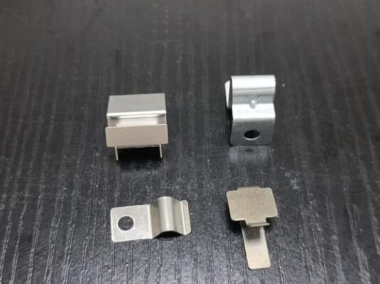 Guter Preis Individuelle Farbe Kleine Stahl Metall Federklammer Rostfreie Edelstahl-Aktenklammern Online